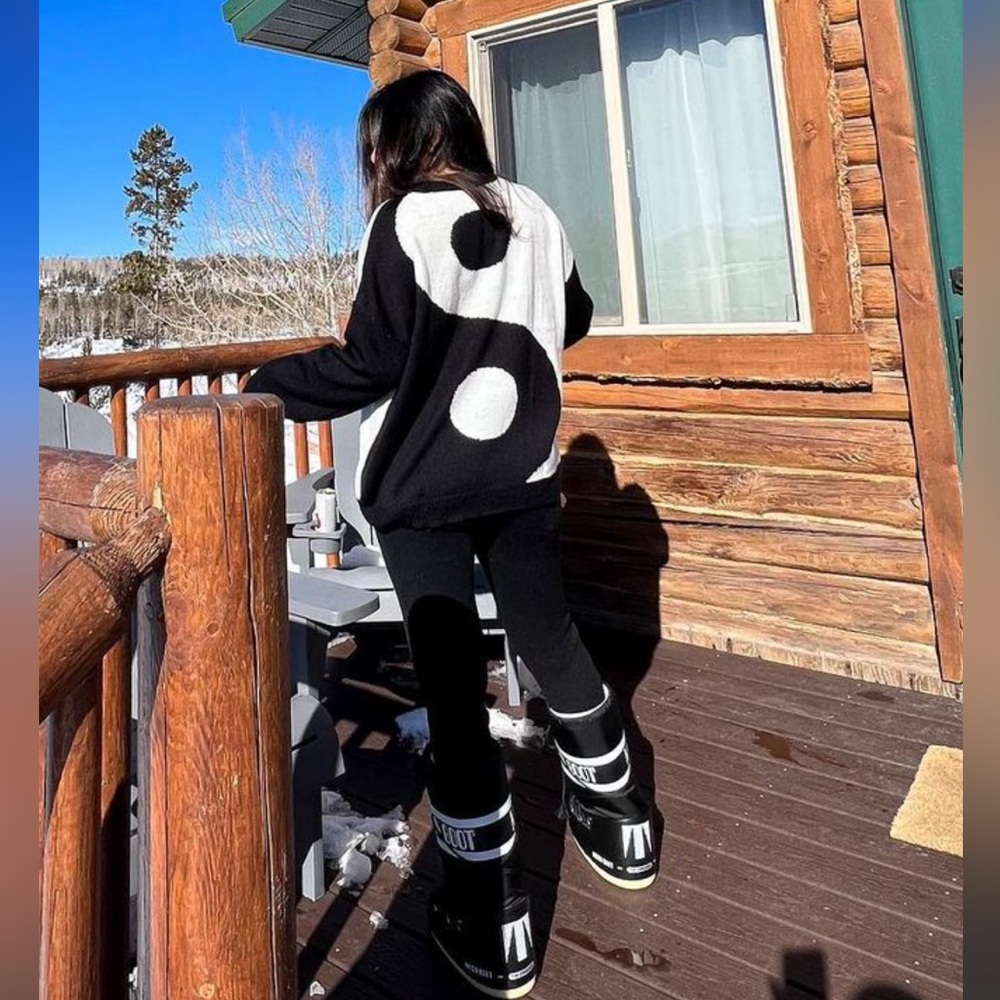 Peace sweater